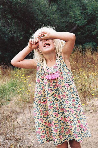 Le Service De Location De Vetements Louise Misha Pour Accompagner Chaque Moment De Votre Vie